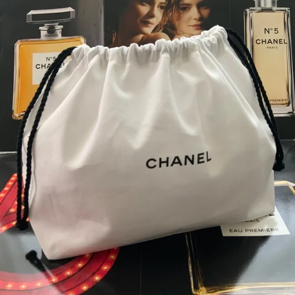 CHANEL white cotton canvas drawstring pouch cosmetic bag storage bag - AUTHENTIC - Picture 6 of 15